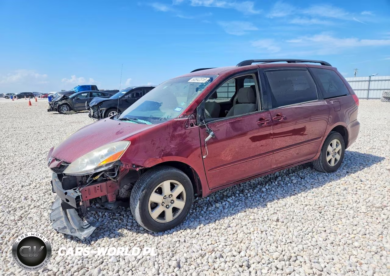 2010 Toyota Sienna Le 7-Passenger