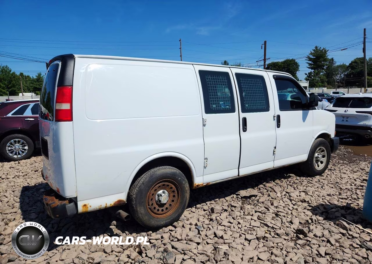 2014 Chevrolet Express G1500 VIN:1GCSHAF40E1124725 - 3