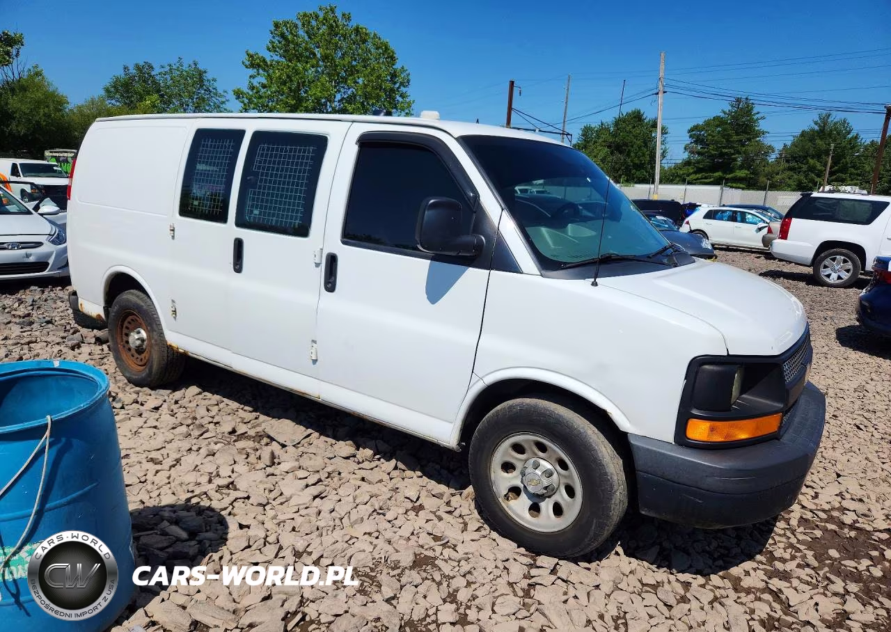 2014 Chevrolet Express G1500 VIN:1GCSHAF40E1124725 - 4