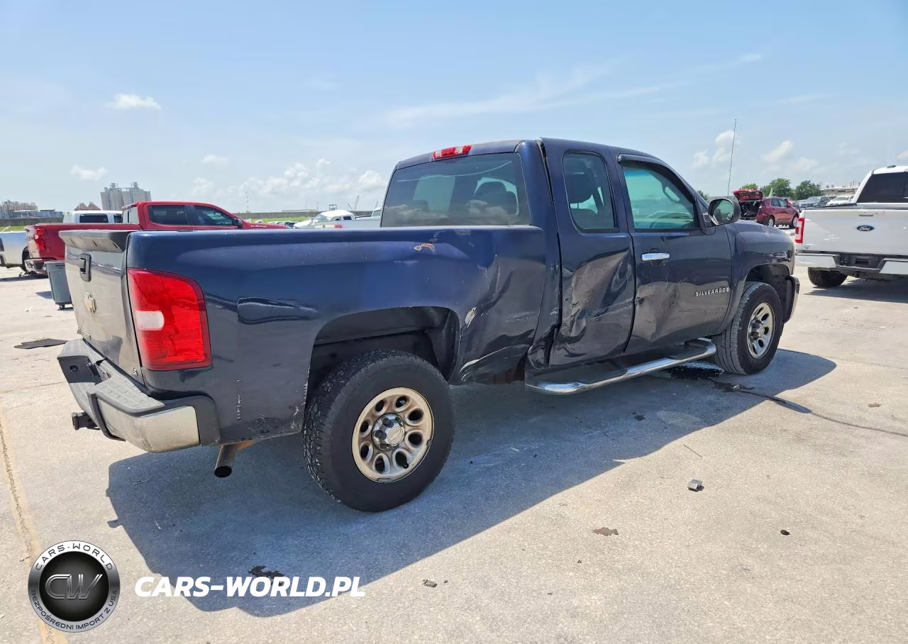 2007 Chevrolet Silverado C1500 VIN:2GCEC19C971646555 - 3