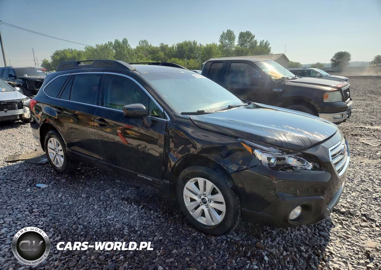 2015 Subaru Outback 2.5I Premium VIN:4S4BSBCCXF3215814 - 4
