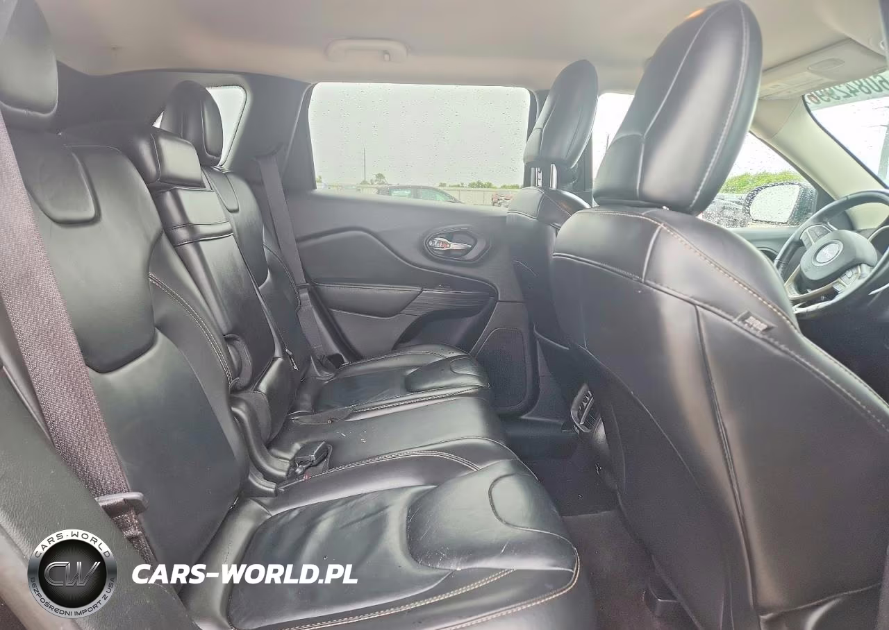 2017 Jeep Cherokee Limited VIN:1C4PJMDBXHW519449 - 11