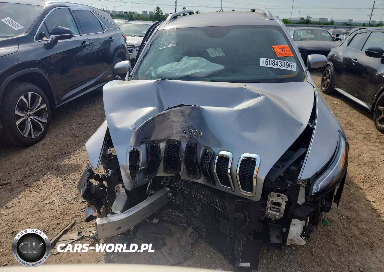 2014 Jeep Cherokee Latitude VIN:1C4PJLCB2EW270409 - 5