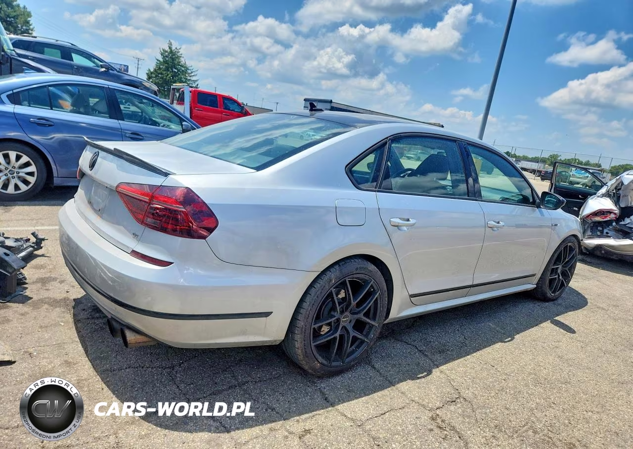 2018 Volkswagen Passat Gt VIN:1VWJM7A34JC039682 - 3