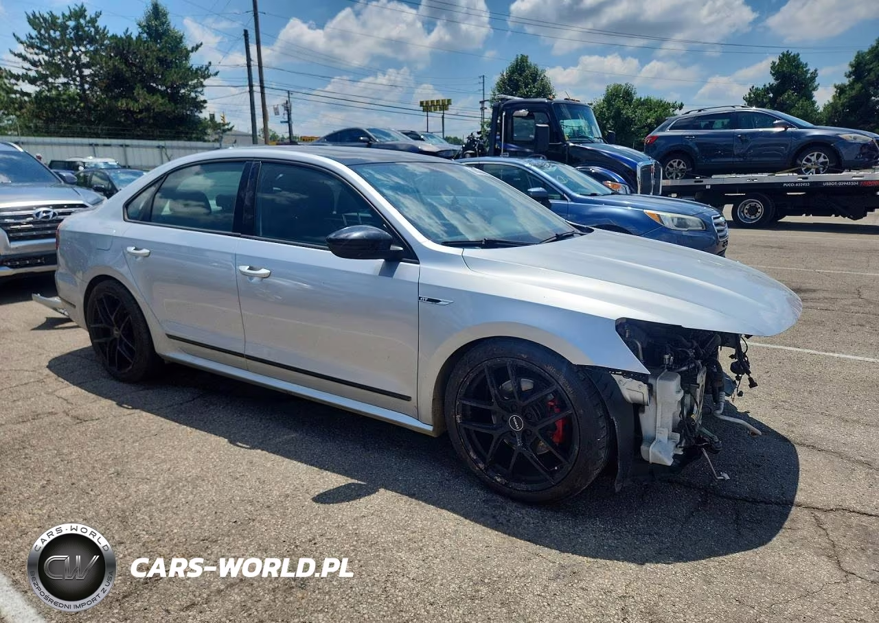 2018 Volkswagen Passat Gt VIN:1VWJM7A34JC039682 - 4