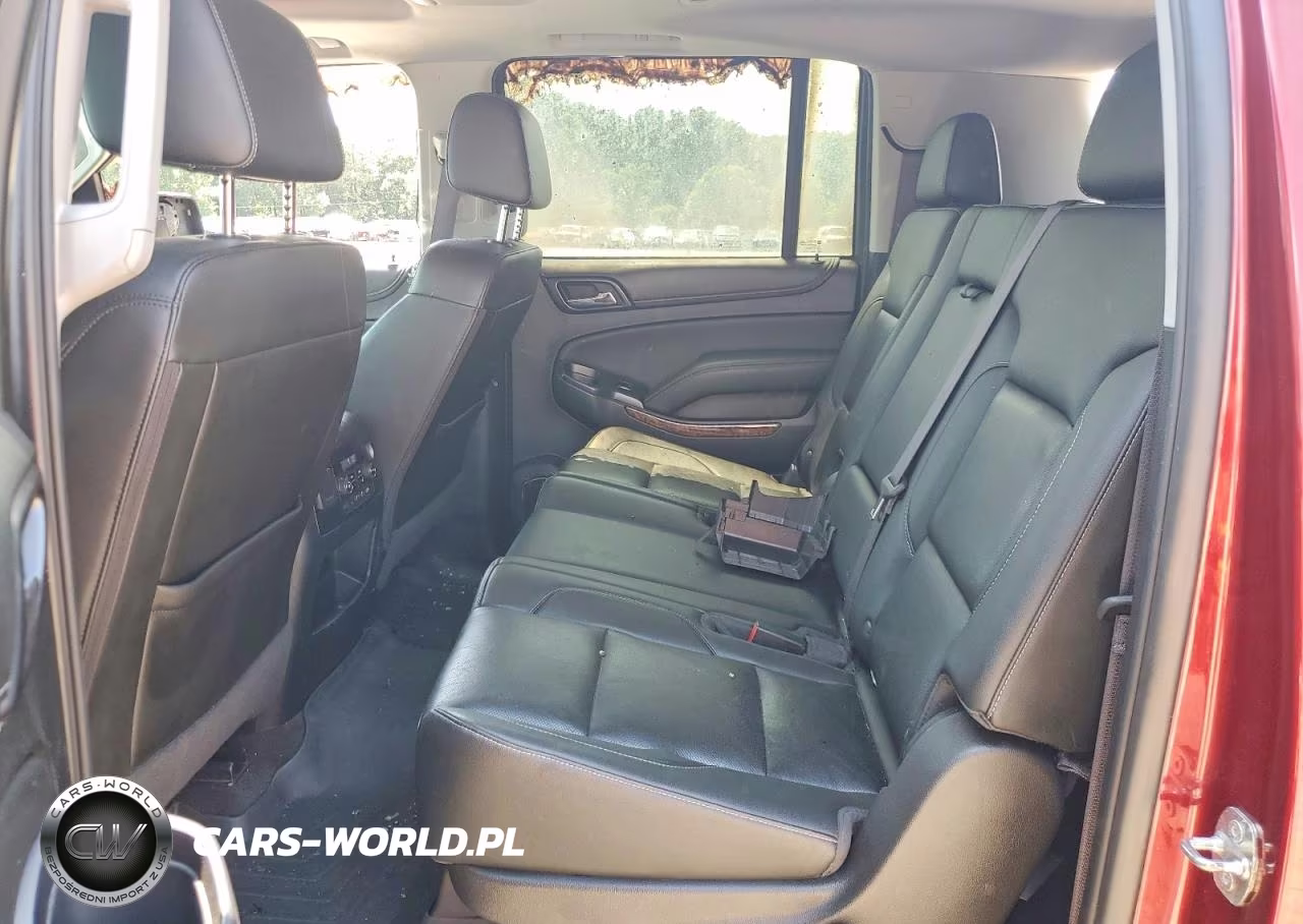 2017 Chevrolet Suburban K1500 Premier VIN:1GNSKJKC1HR120842 - 11