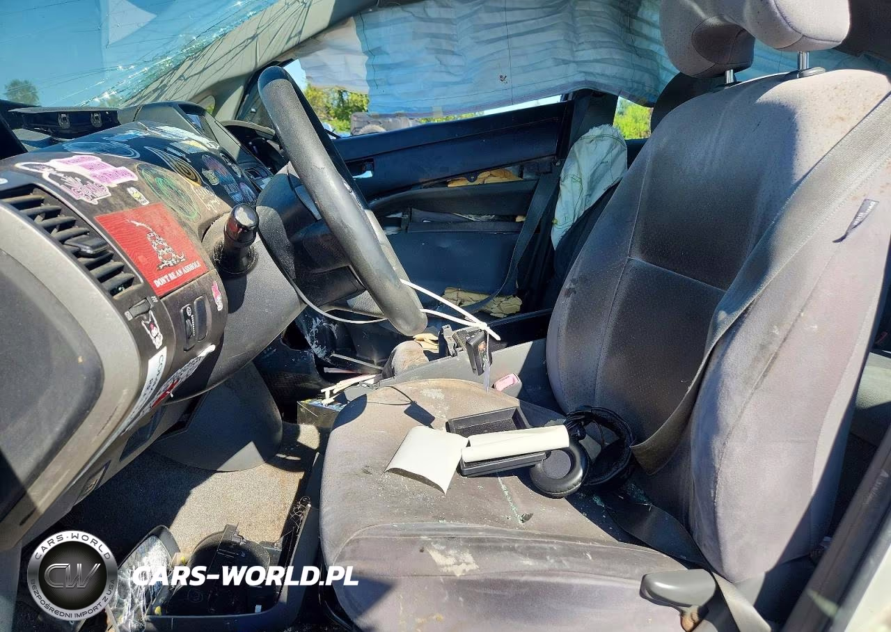 2004 Toyota Prius Base VIN:JTDKB20UX40116071 - 7