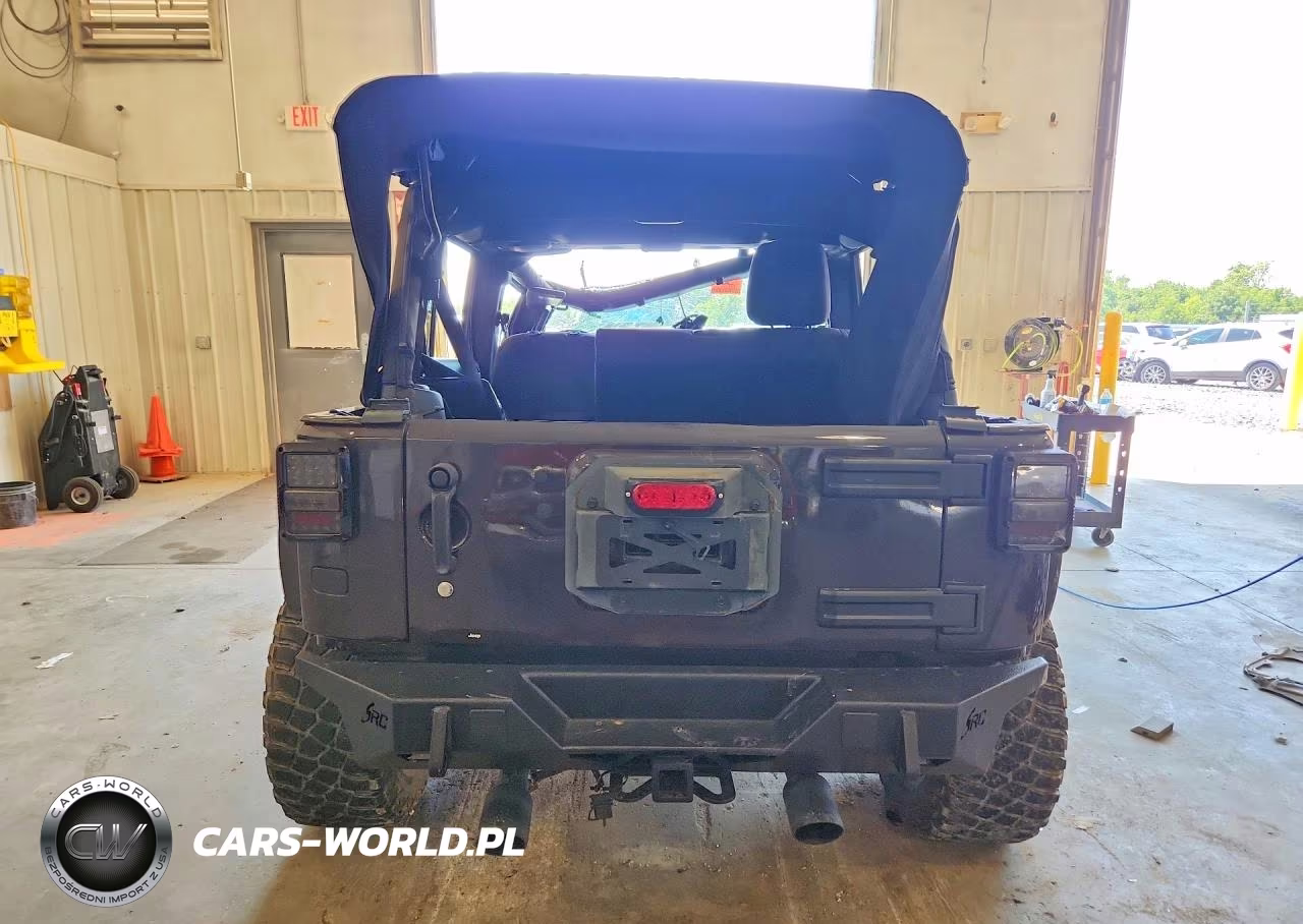 2013 Jeep Wrangler Unlimited Sport VIN:1C4BJWDG2DL682061 - 6