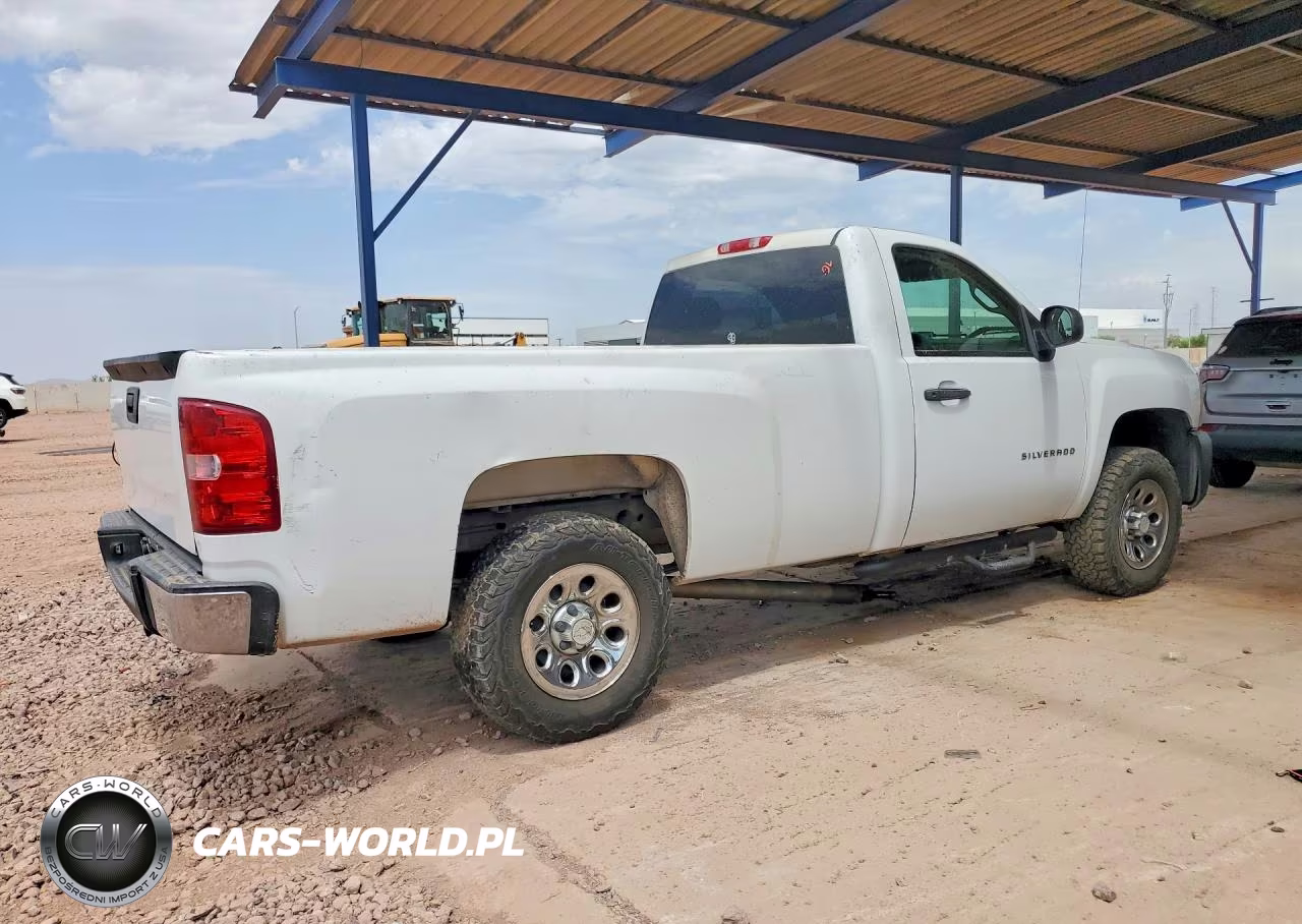 2011 Chevrolet Silverado C1500 VIN:1GCNCPEX2BZ159158 - 3