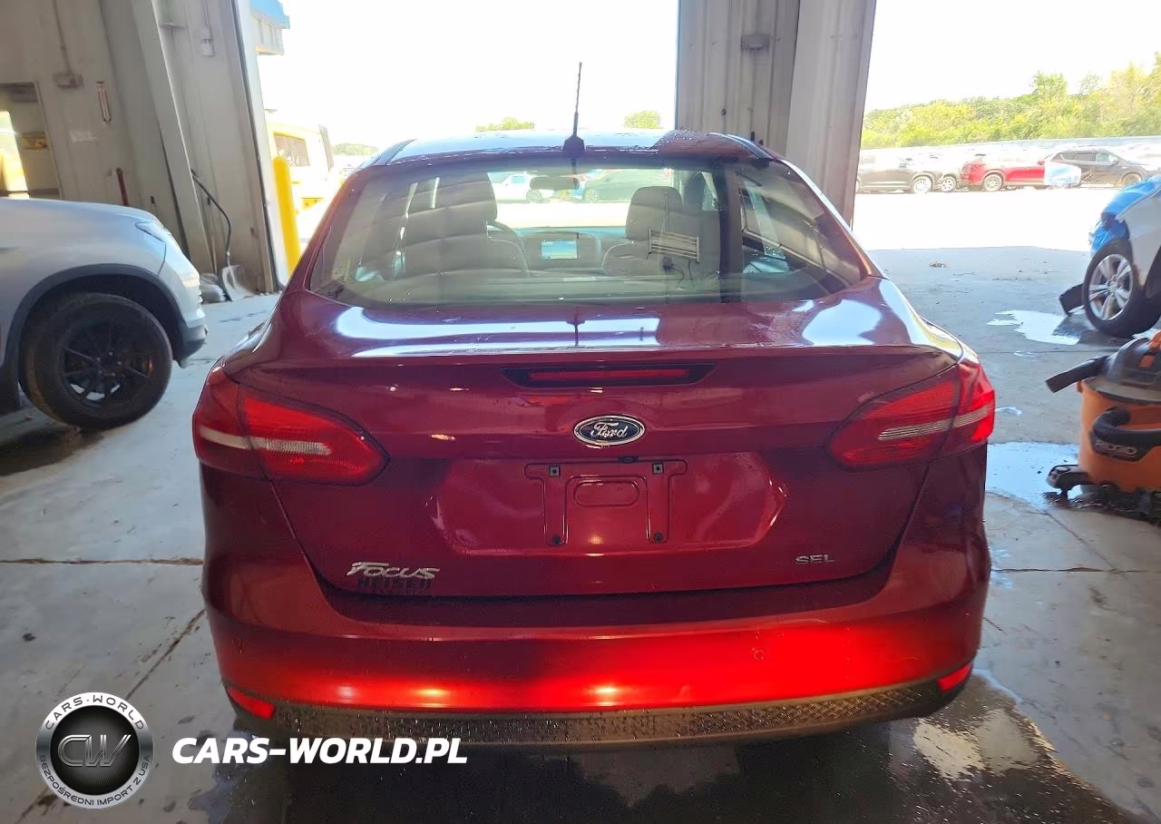 2017 Ford Focus Sel VIN:1FADP3H29HL302391 - 6