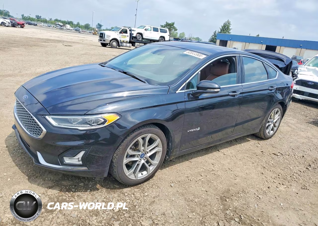 2019 Ford Fusion Titanium – zdjęcie 1 z 12