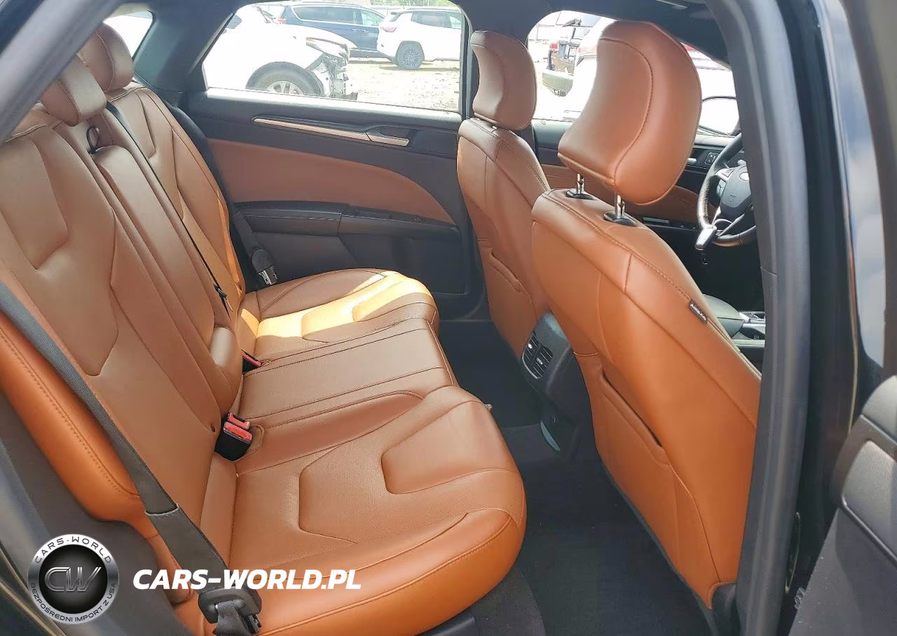2019 Ford Fusion Titanium VIN:3FA6P0RU6KR131065 - 10