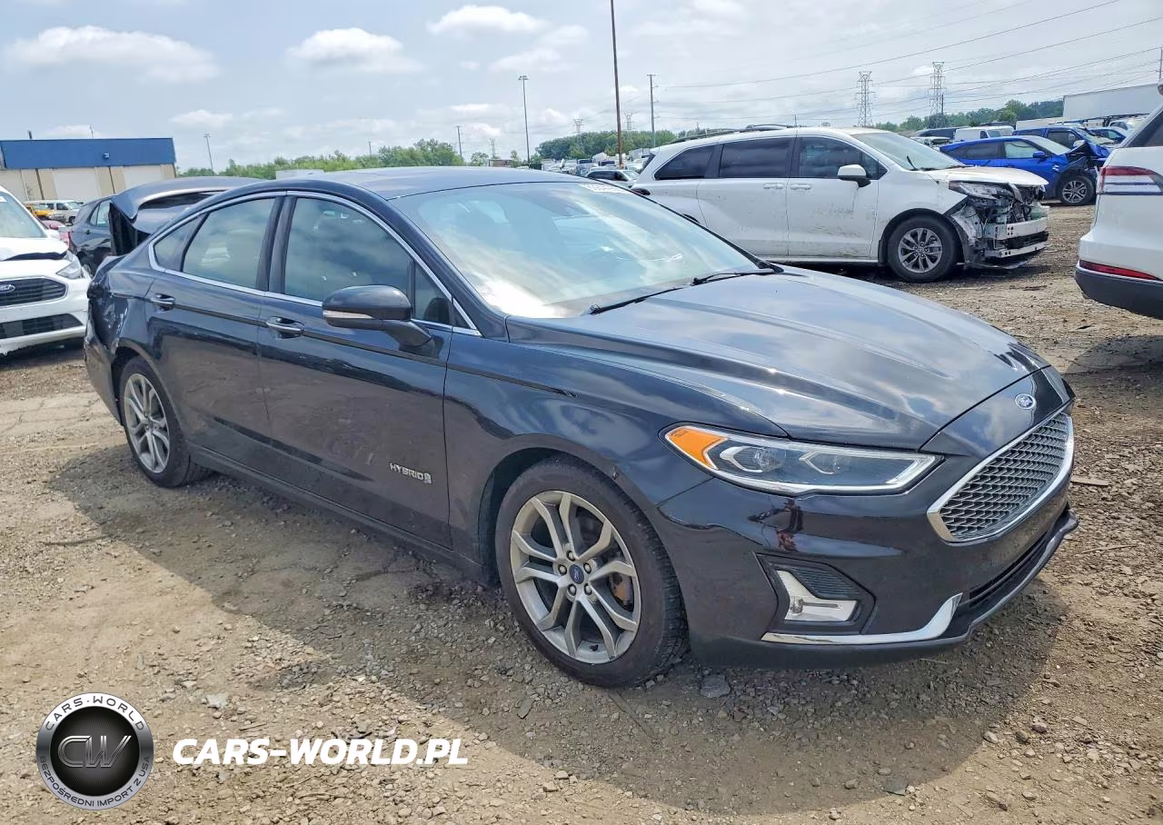 2019 Ford Fusion Titanium VIN:3FA6P0RU6KR131065 - 4