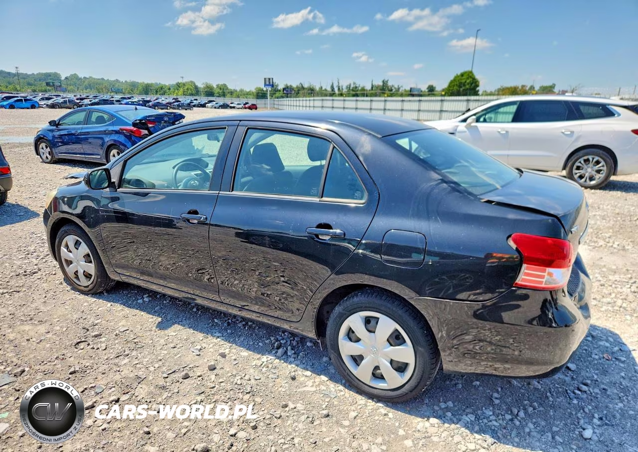 2008 Toyota Yaris Base VIN:JTDBT923584040879 - 2