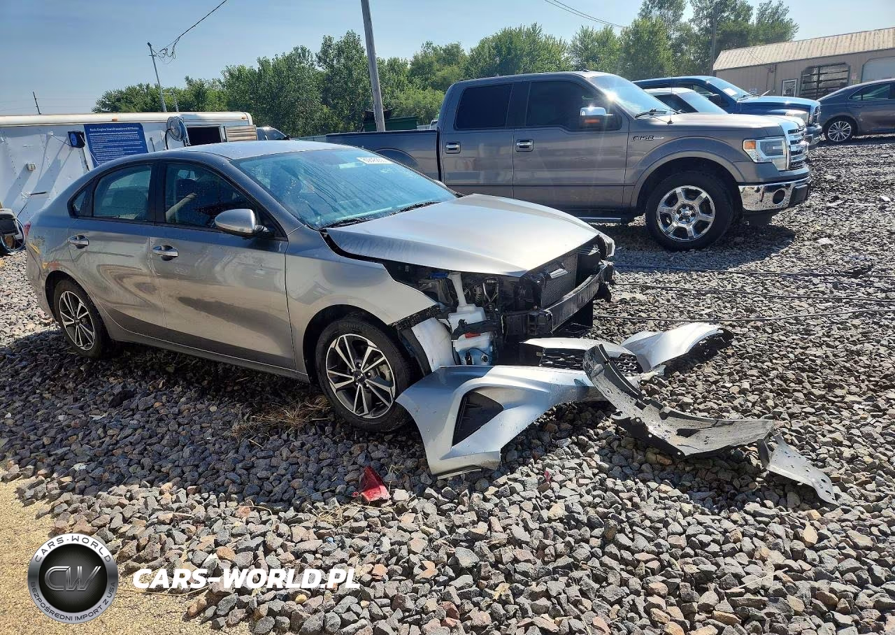 2022 Kia Forte Lxs VIN:3KPF24AD1NE436500 - 4