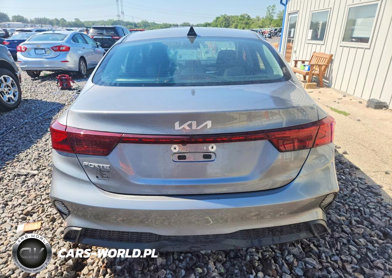 2022 Kia Forte Lxs VIN:3KPF24AD1NE436500 - 6
