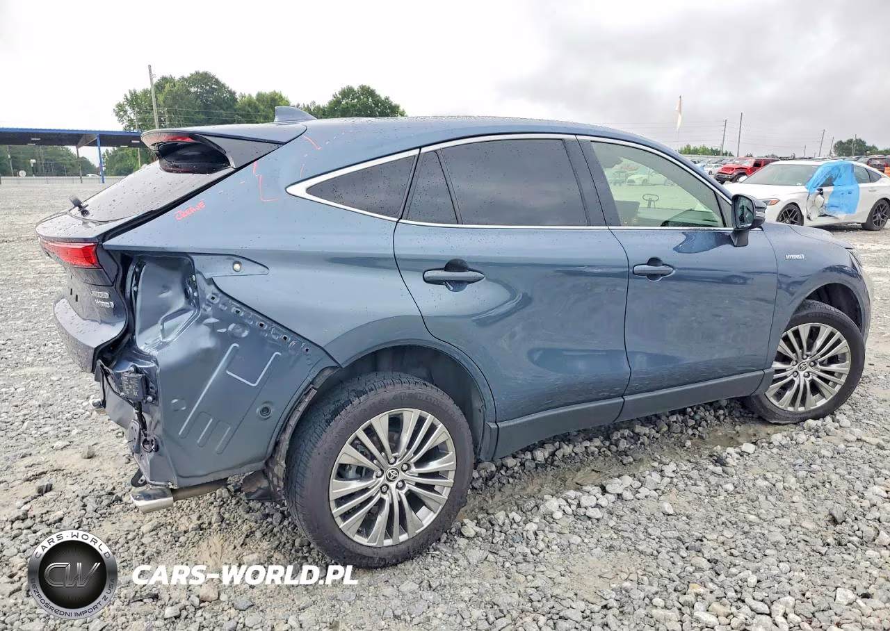 2021 Toyota Venza Limited VIN:JTEAAAAH5MJ056068 - 3