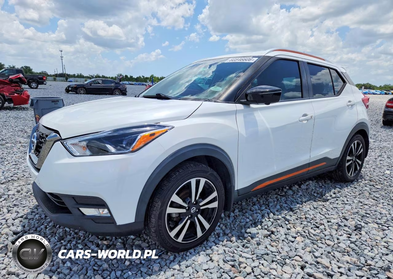 2018 Nissan Kicks Sr
