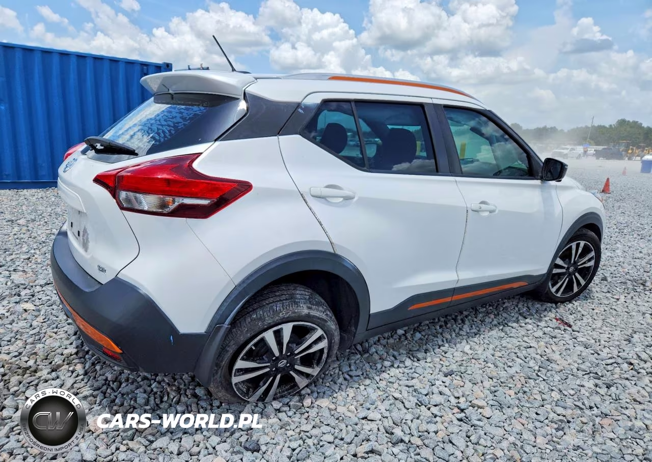 2018 Nissan Kicks Sr VIN:3N1CP5CU0JL541707 - 3
