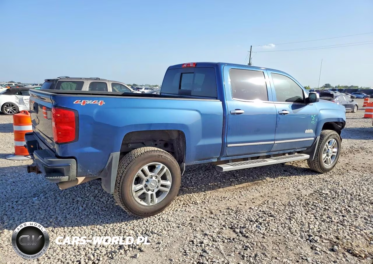 2015 Chevrolet Silverado K2500 High Country VIN:1GC1KXEG0FF545795 - 3