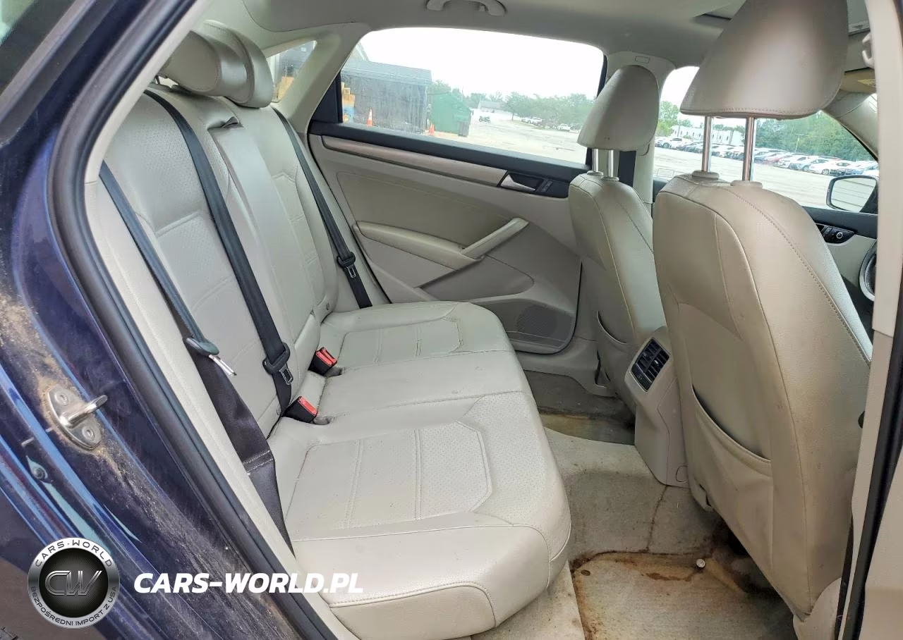 2015 Volkswagen Passat Se VIN:1VWBV7A3XFC051327 - 10