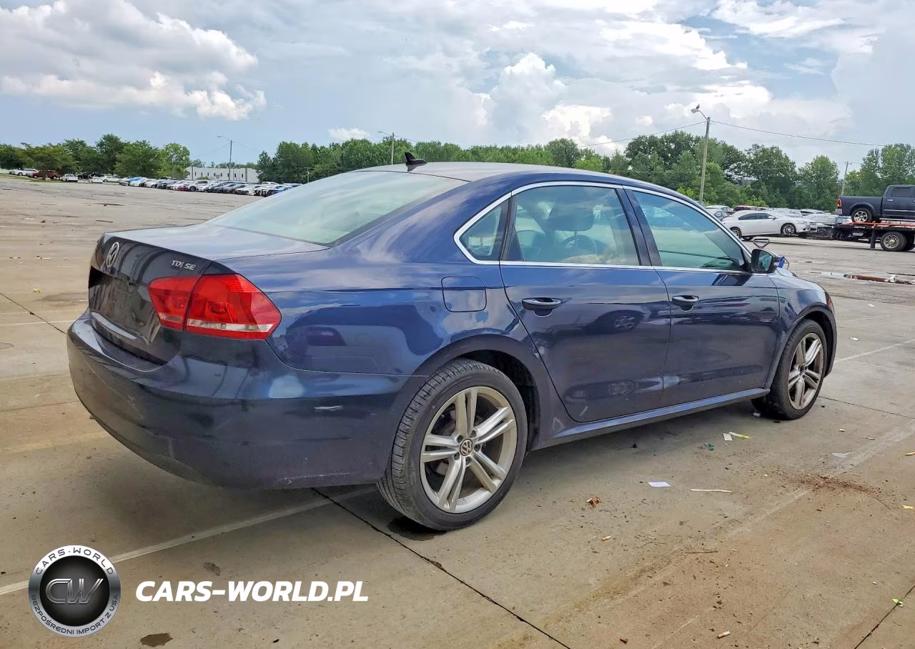 2015 Volkswagen Passat Se VIN:1VWBV7A3XFC051327 - 3