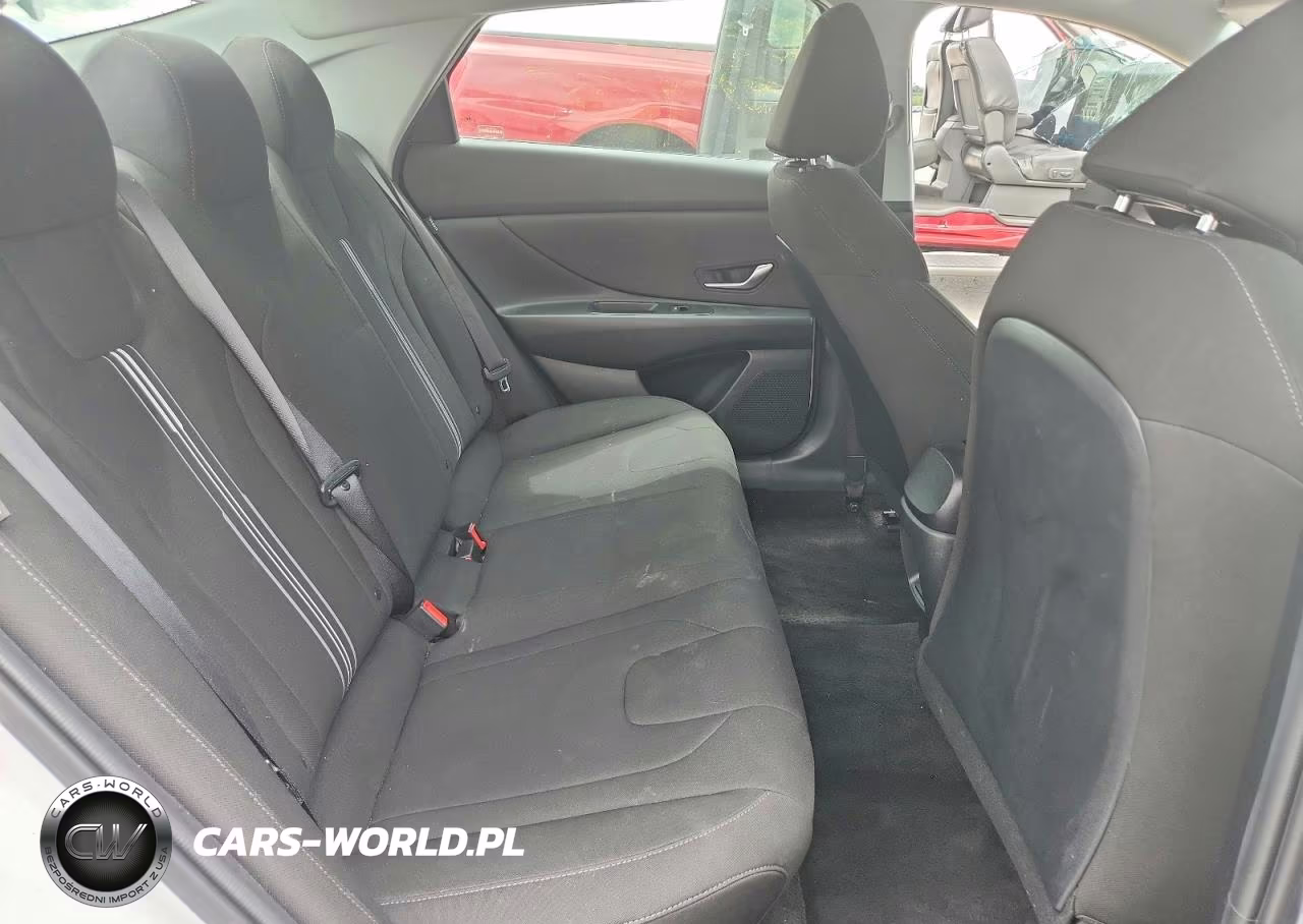 2024 Hyundai Elantra Sel VIN:KMHLM4DGXRU647880 - 10