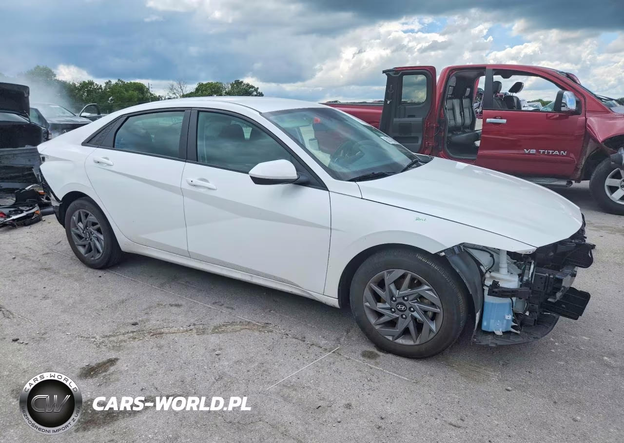 2024 Hyundai Elantra Sel VIN:KMHLM4DGXRU647880 - 4