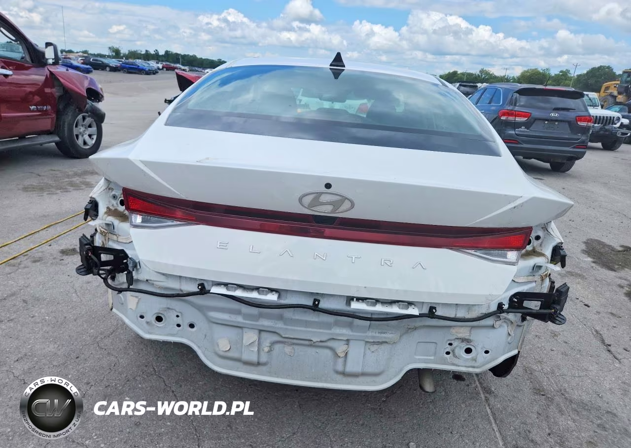 2024 Hyundai Elantra Sel VIN:KMHLM4DGXRU647880 - 6