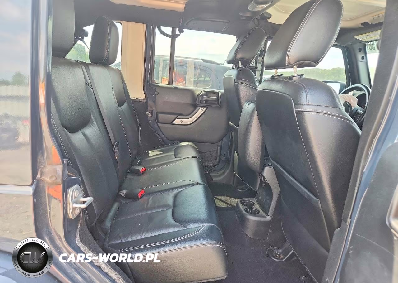 2017 Jeep Wrangler Unlimited Sahara VIN:1C4BJWEG2HL567951 - 10