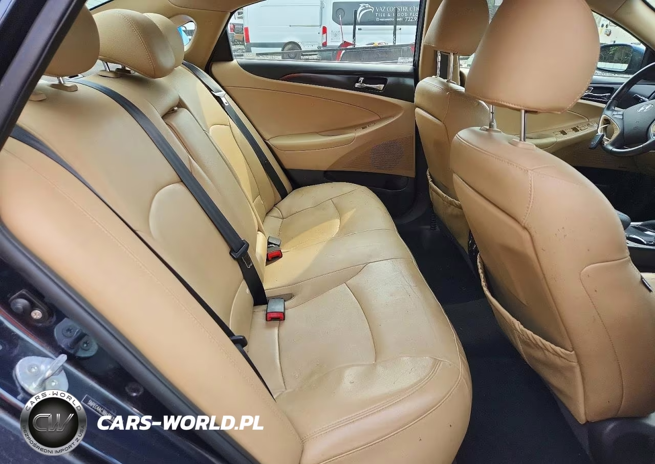 2011 Hyundai Sonata VIN:5NPEC4AC3BH306337 - 10