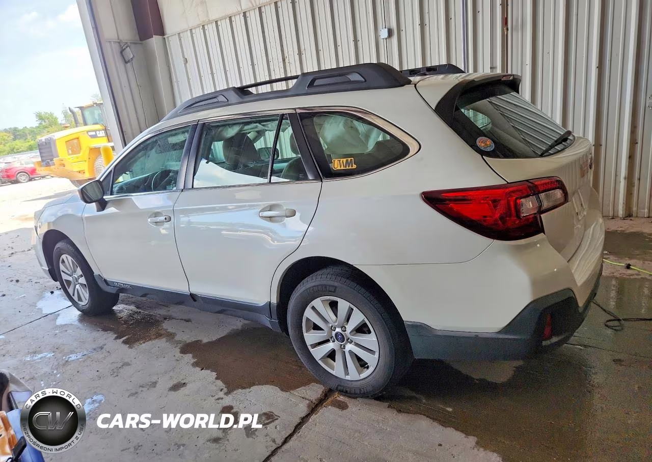 2019 Subaru Outback 2.5I VIN:4S4BSABC4K3340913 - 2