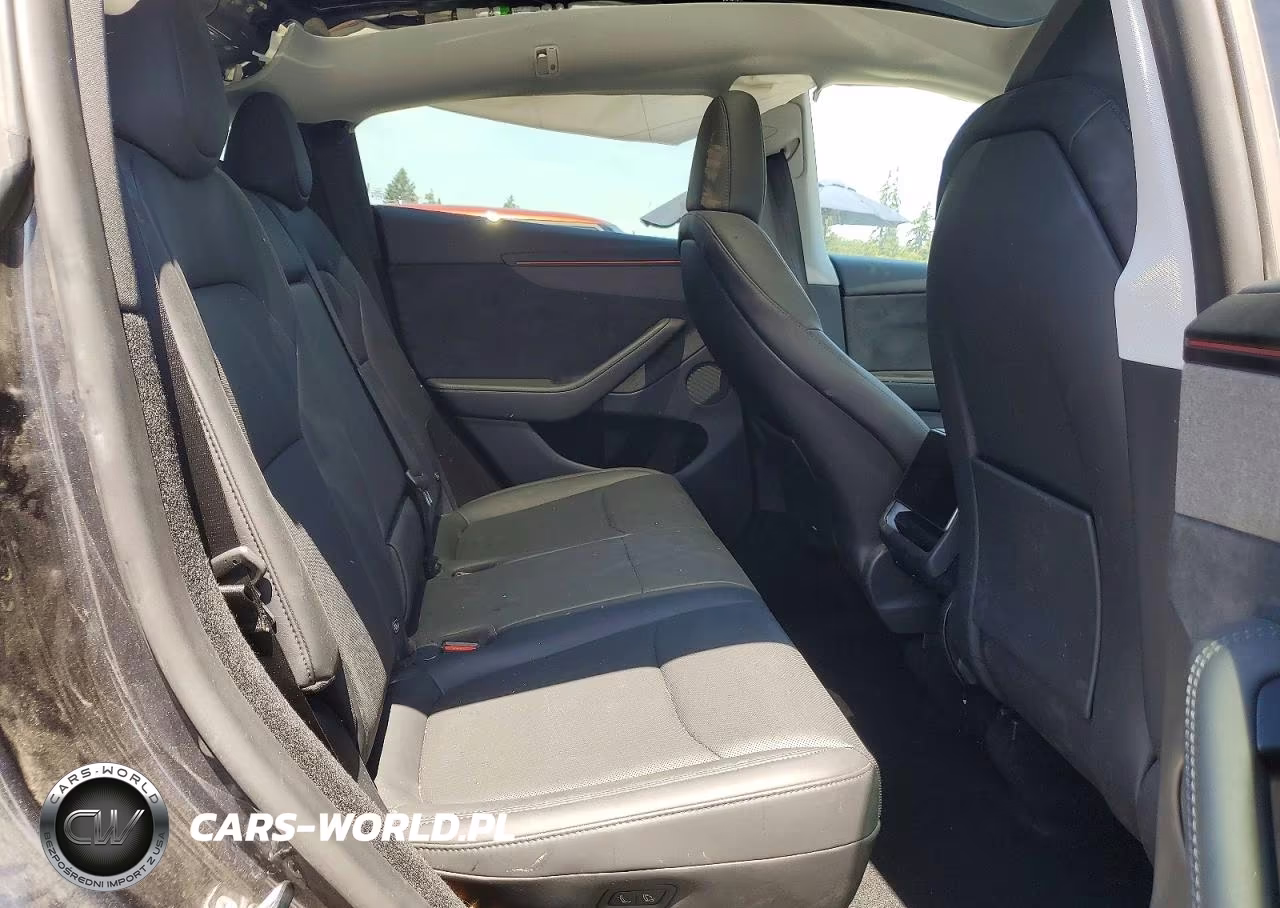 2026 Tesla Model Y VIN:7SAYGDEEXTF358855 - 11
