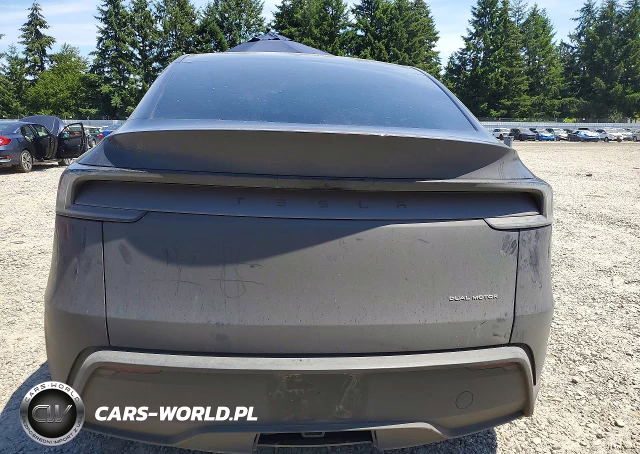 2026 Tesla Model Y VIN:7SAYGDEEXTF358855 - 6