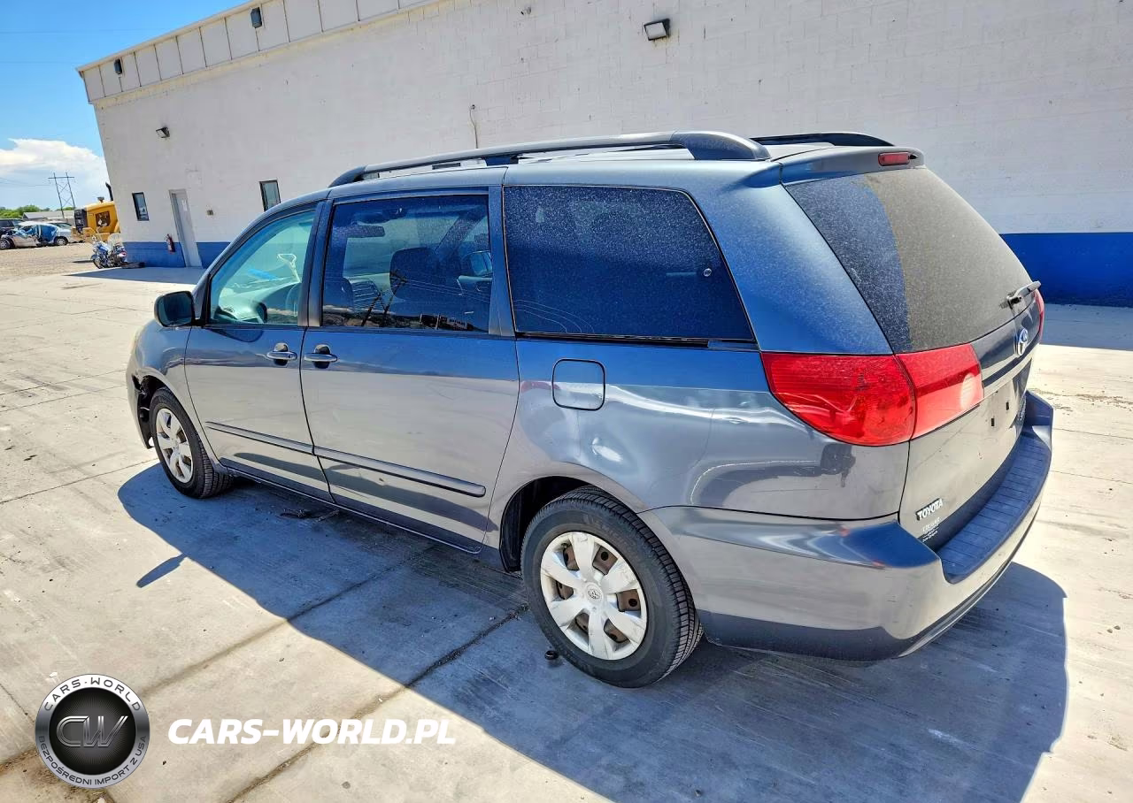 2010 Toyota Sienna Le 7-Passenger VIN:5TDKK4CC3AS323280 - 2