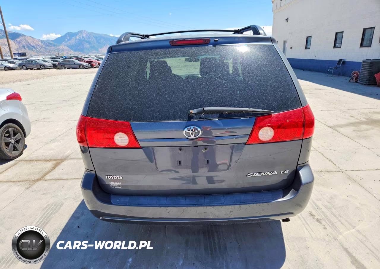 2010 Toyota Sienna Le 7-Passenger VIN:5TDKK4CC3AS323280 - 6