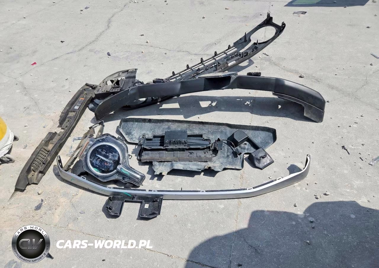 2023 Ford Bronco Base VIN:1FMDE5BH6PLB10378 - 13