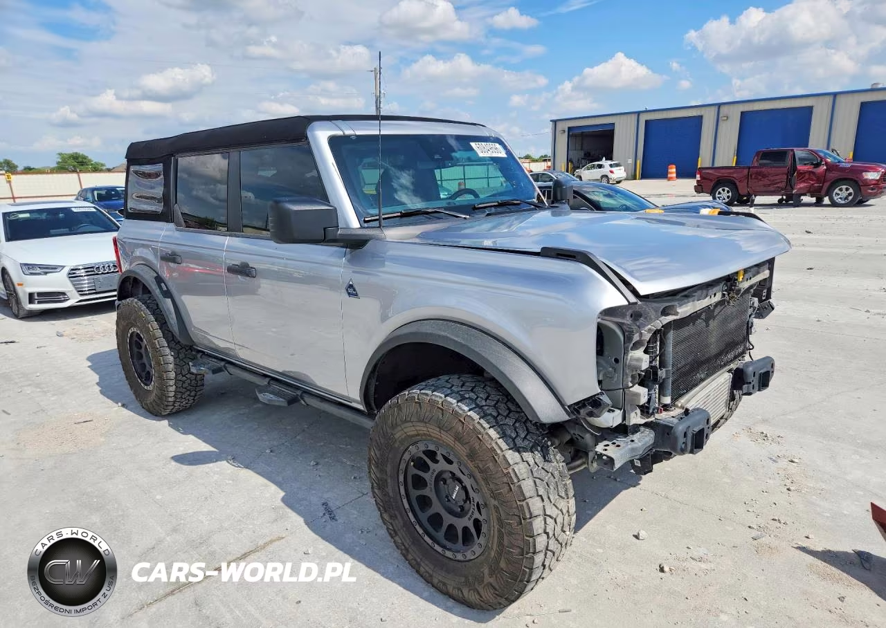 2023 Ford Bronco Base VIN:1FMDE5BH6PLB10378 - 4