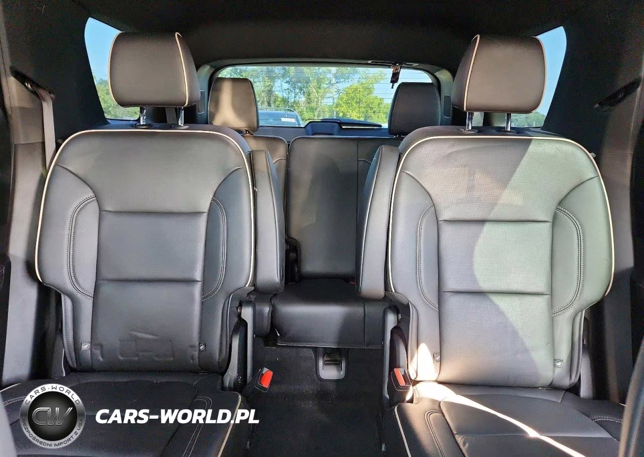 2023 Chevrolet Traverse Premier VIN:1GNEVKKW9PJ104177 - 10