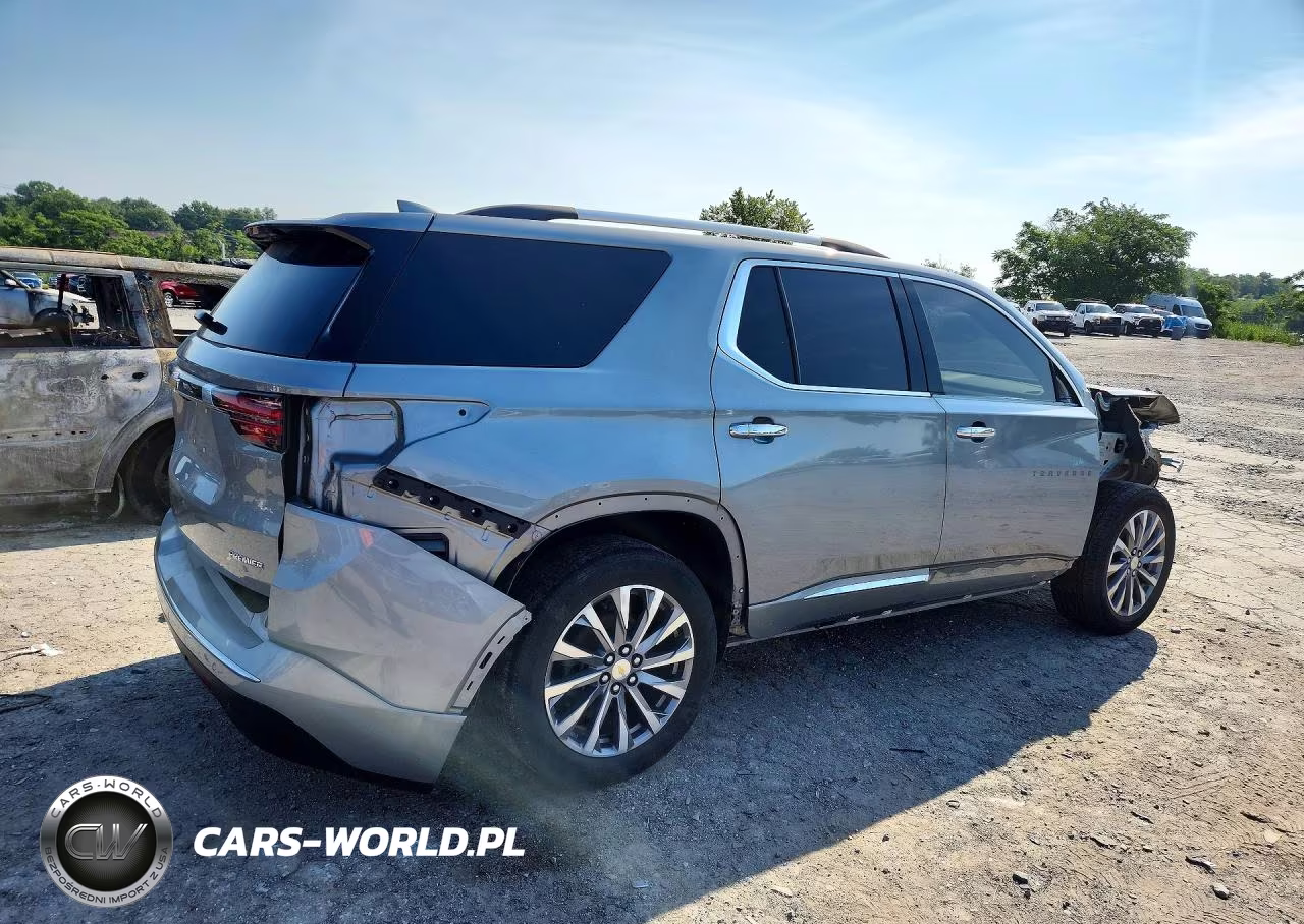 2023 Chevrolet Traverse Premier VIN:1GNEVKKW9PJ104177 - 3