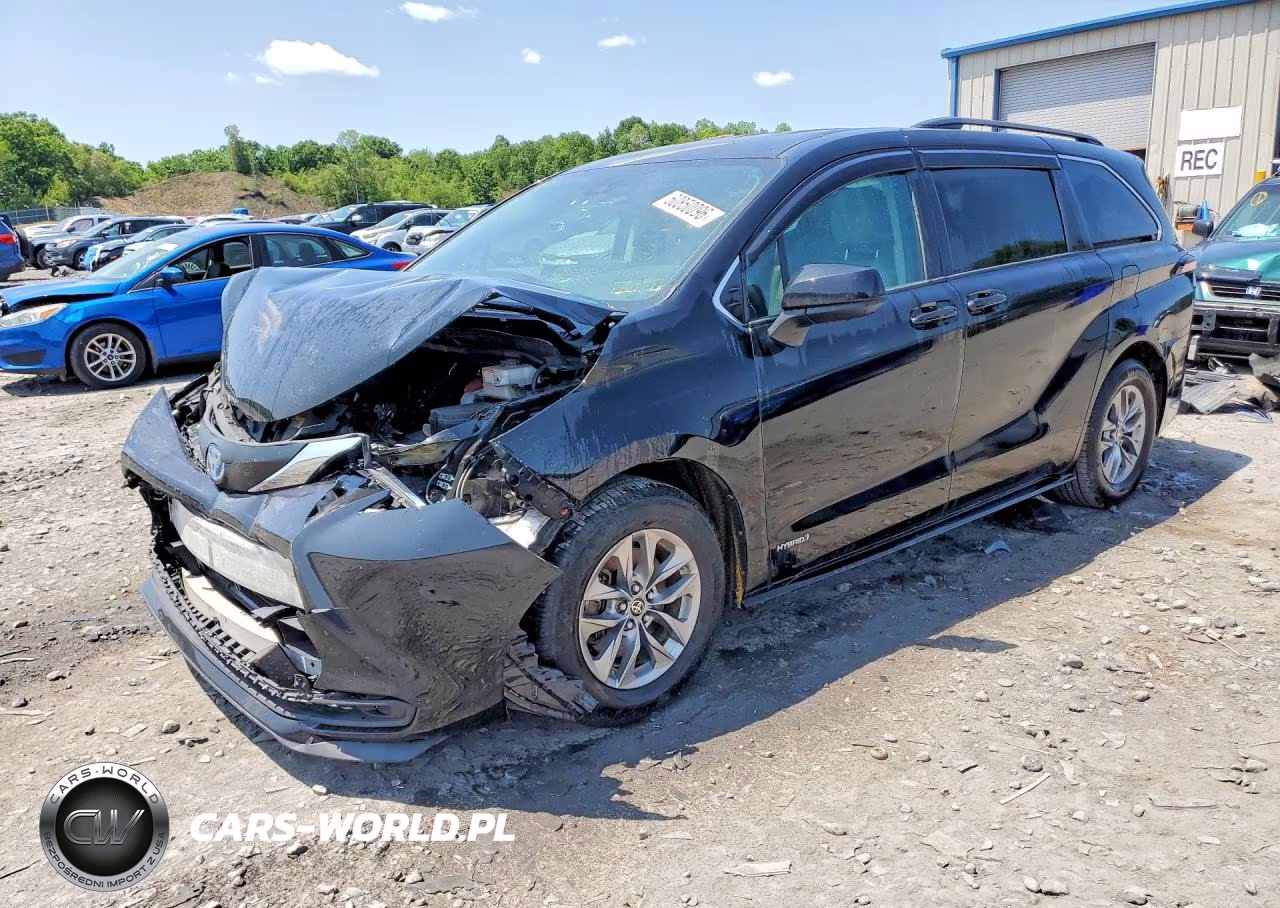 2021 Toyota Sienna Le