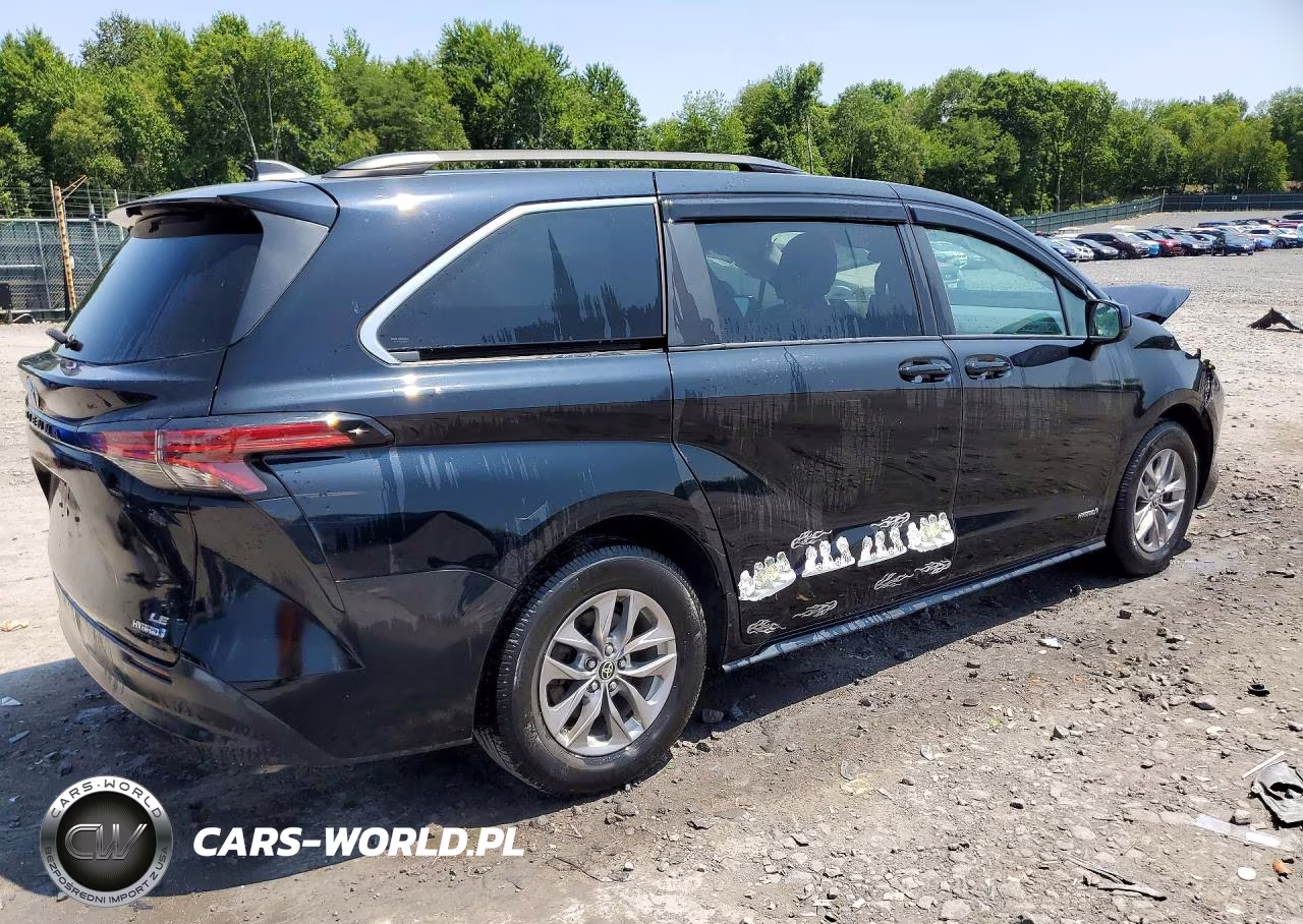 2021 Toyota Sienna Le VIN:5TDKSKFC2MS039174 - 3