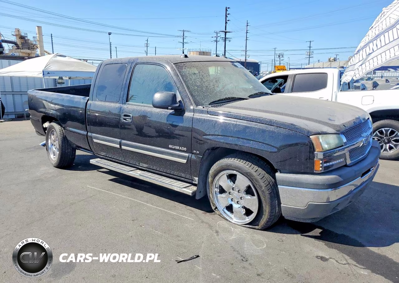 2005 Chevrolet Silverado C1500 VIN:2GCEC19N851367449 - 4