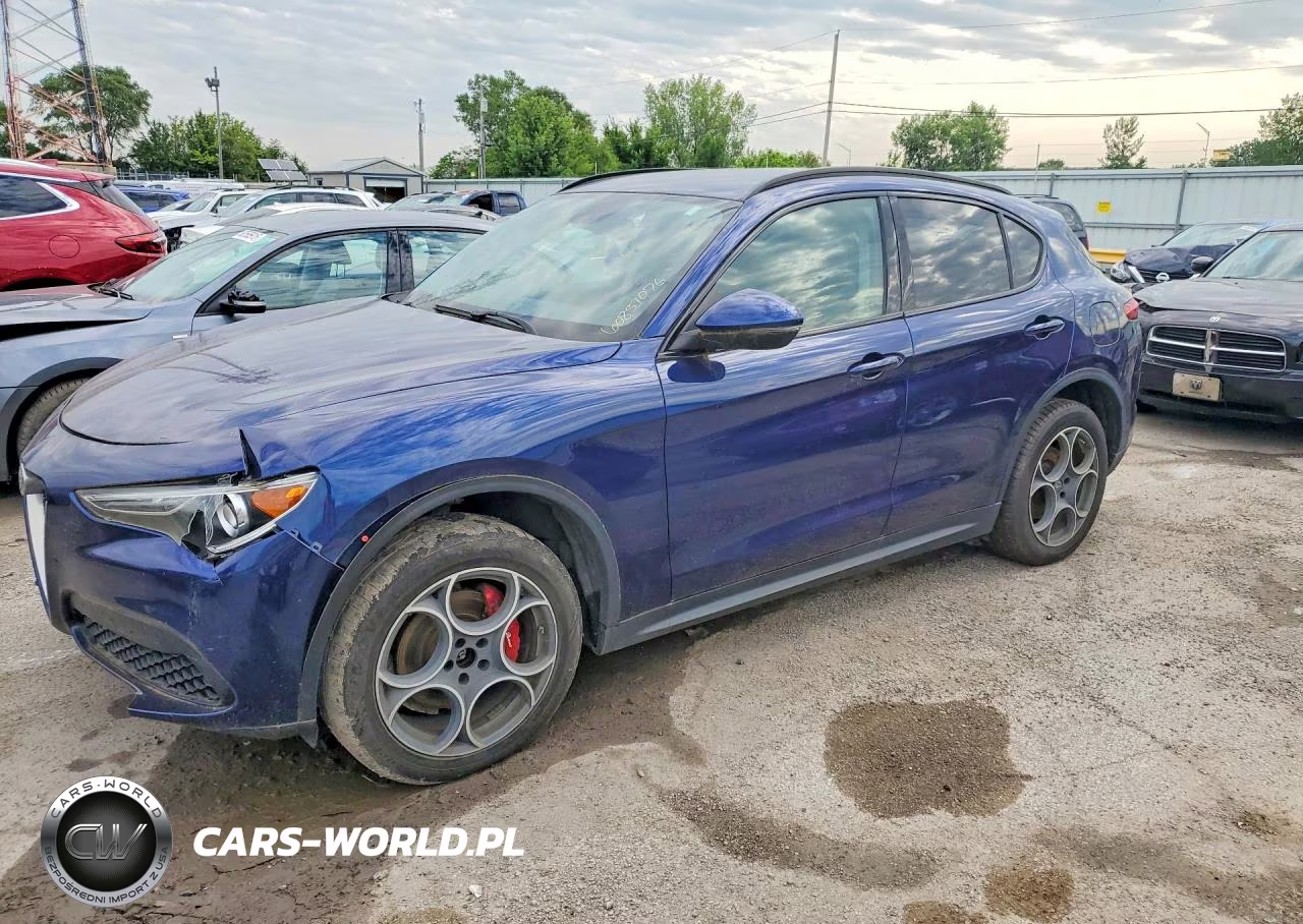 2018 Alfa Romeo Stelvio Sport VIN:ZASFAKPN1J7B58609 - 1