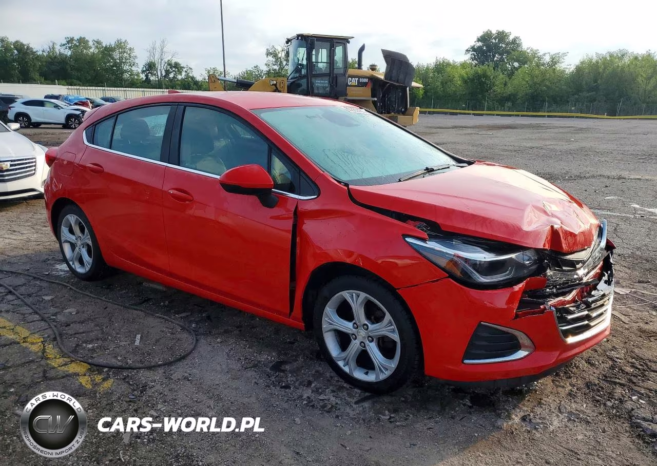 2019 Chevrolet Cruze Premier VIN:3G1BF6SM0KS563936 - 4
