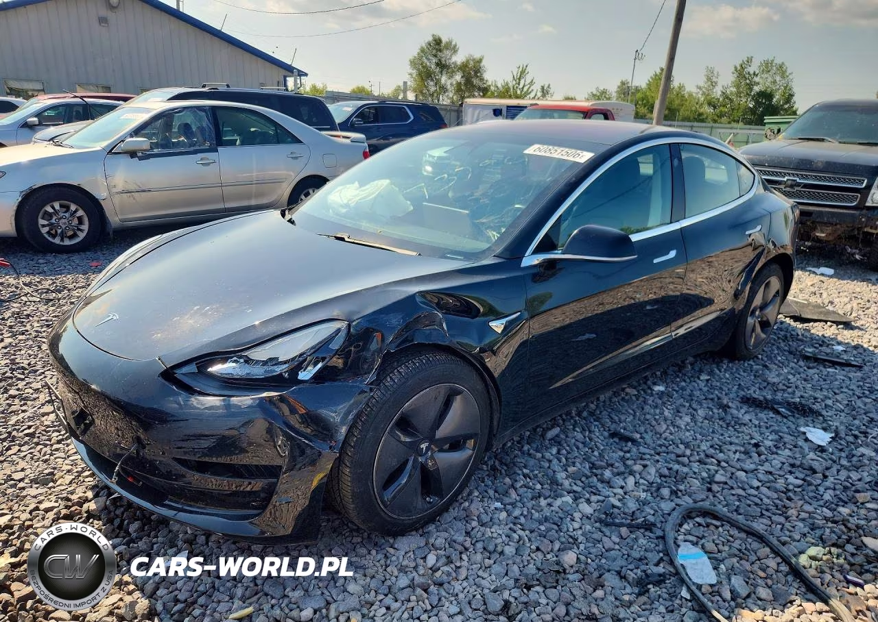 2018 Tesla Model 3 – zdjęcie 1 z 12