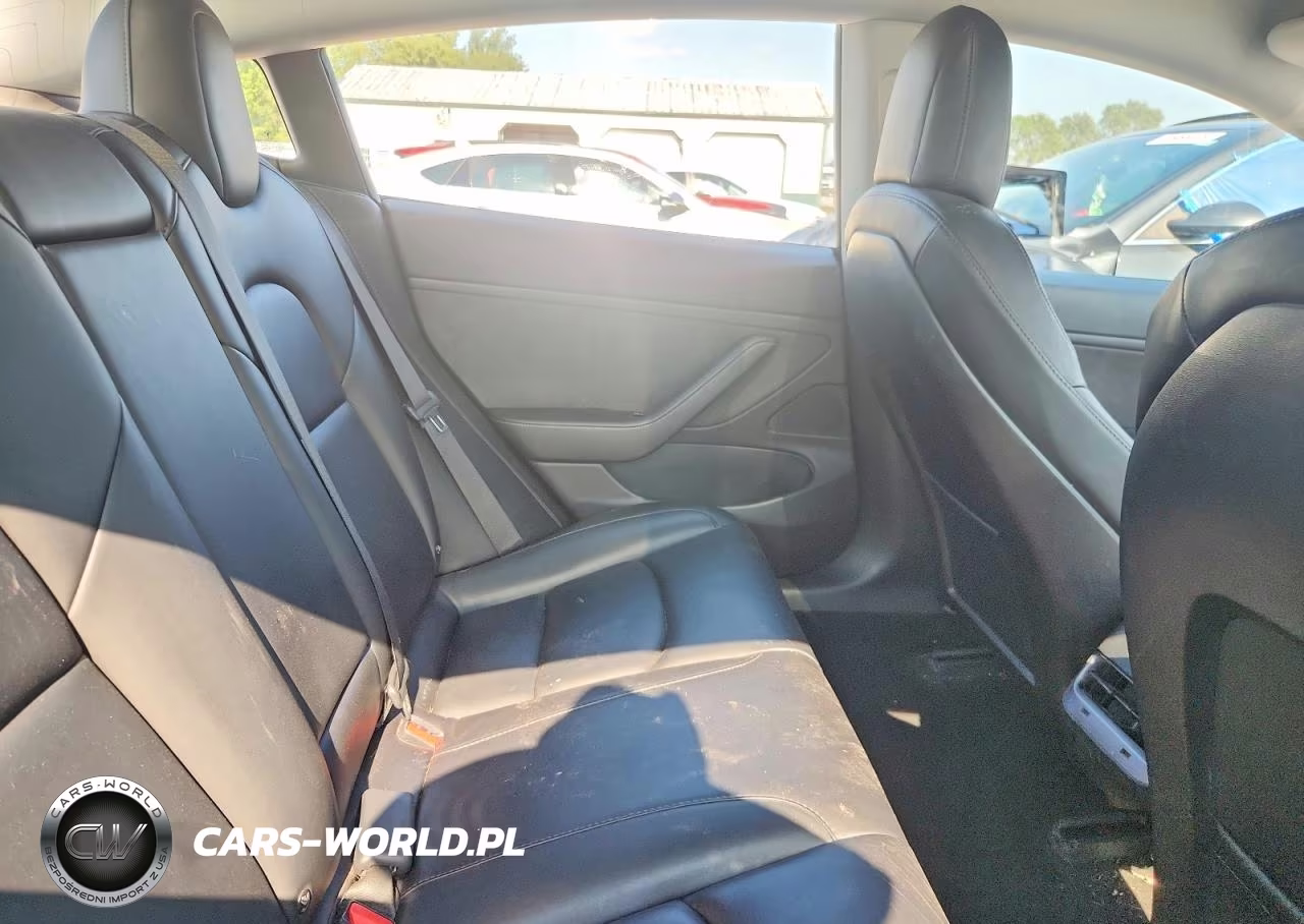 2018 Tesla Model 3 VIN:5YJ3E1EB9JF127881 - 10