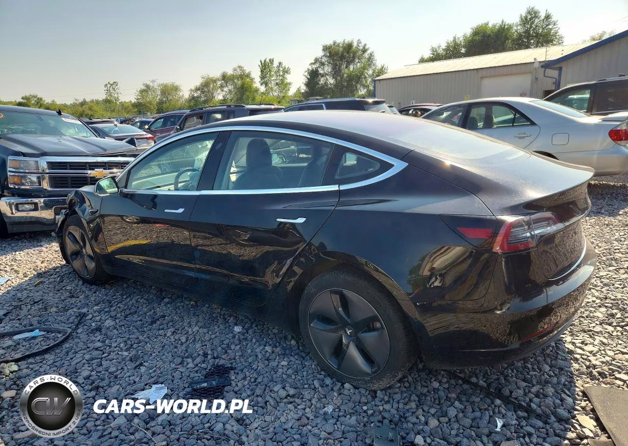 2018 Tesla Model 3 VIN:5YJ3E1EB9JF127881 - 2