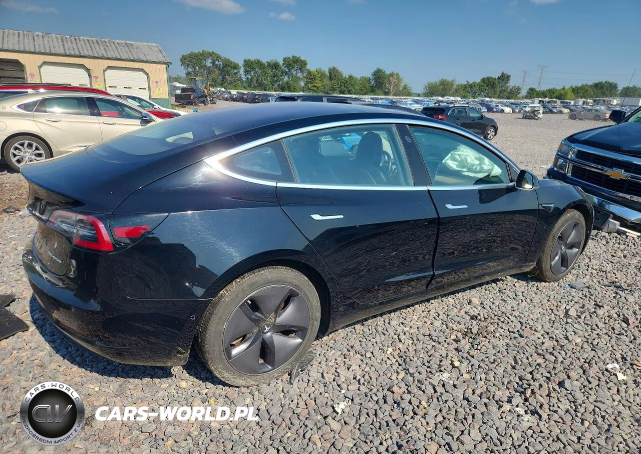 2018 Tesla Model 3 VIN:5YJ3E1EB9JF127881 - 3