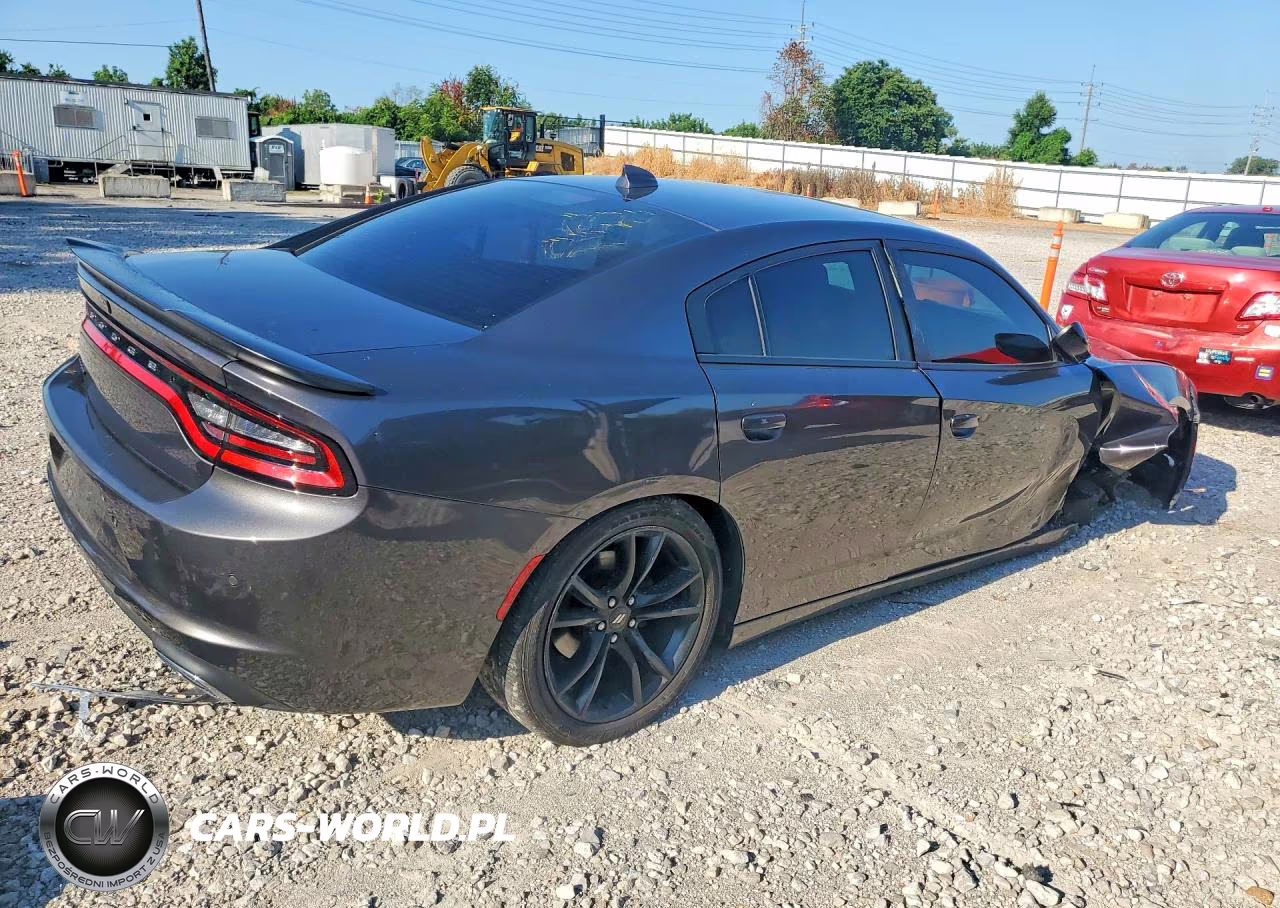 2018 Dodge Charger Sxt Plus VIN:2C3CDXHG2JH197735 - 3
